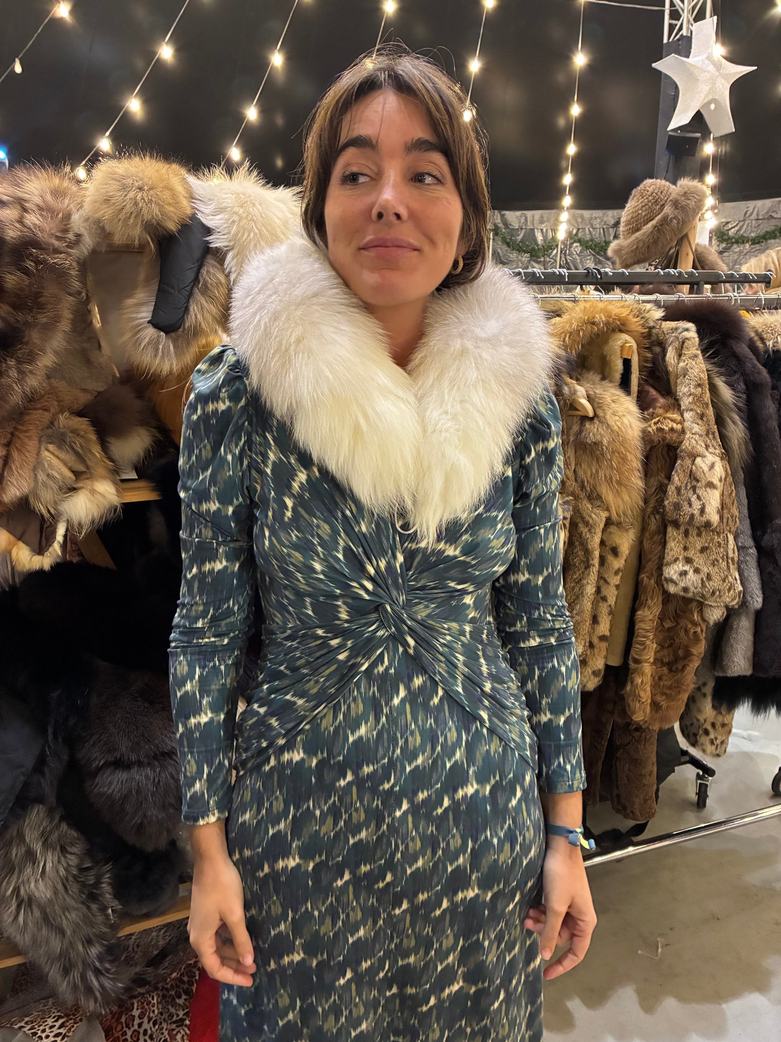 Cuello zorro blanco 5