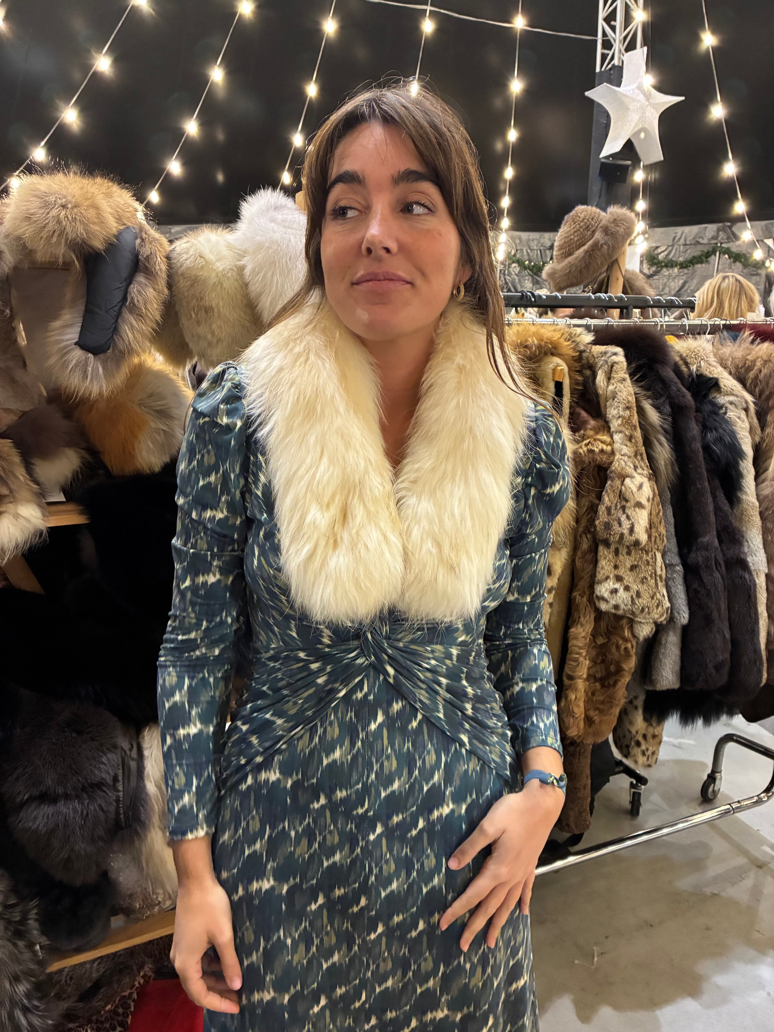 Cuello zorro blanco 4