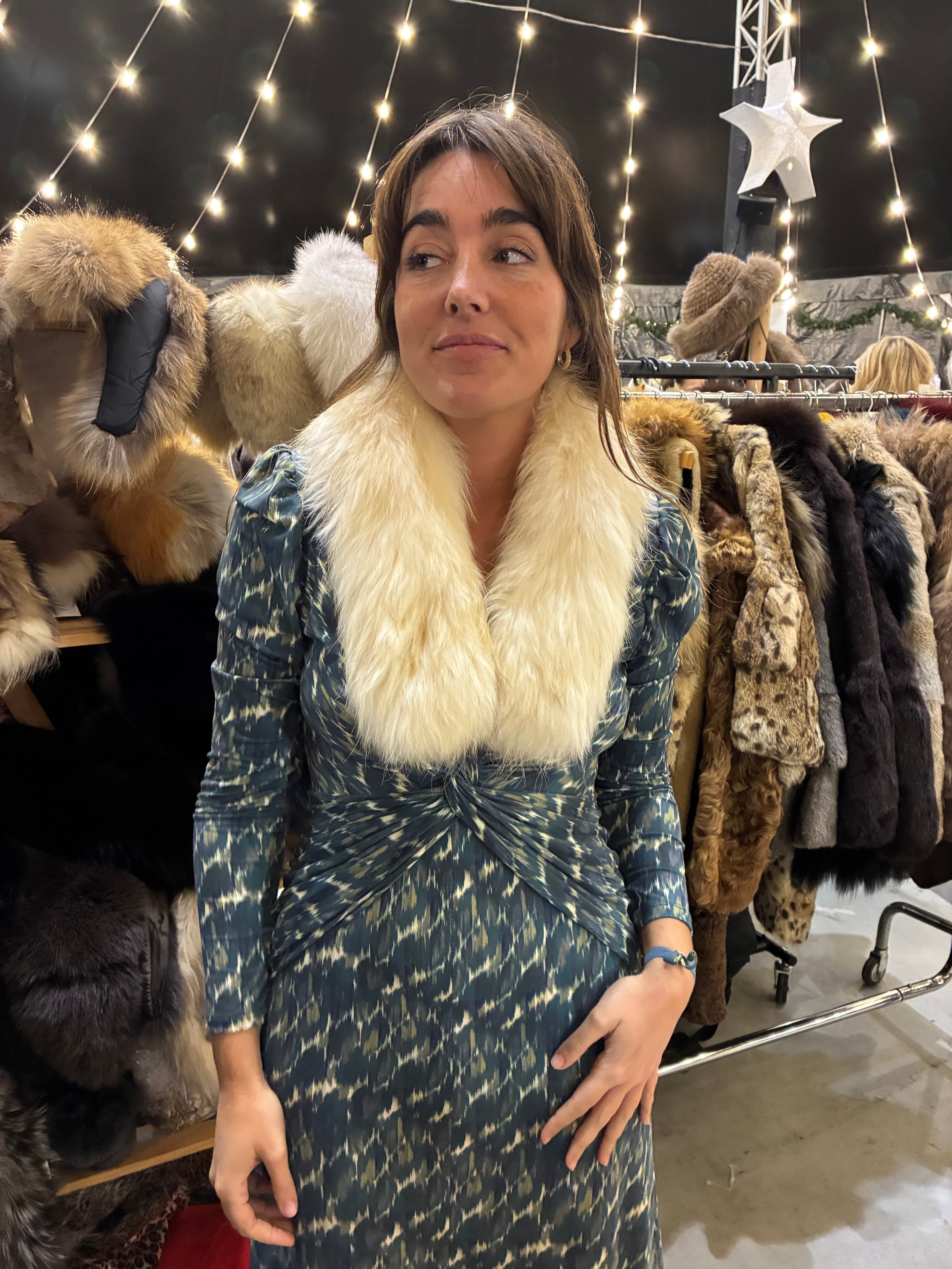 Cuello zorro blanco 4