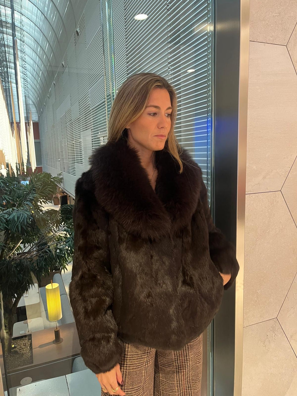 Chaqueta marrón conejo y zorro