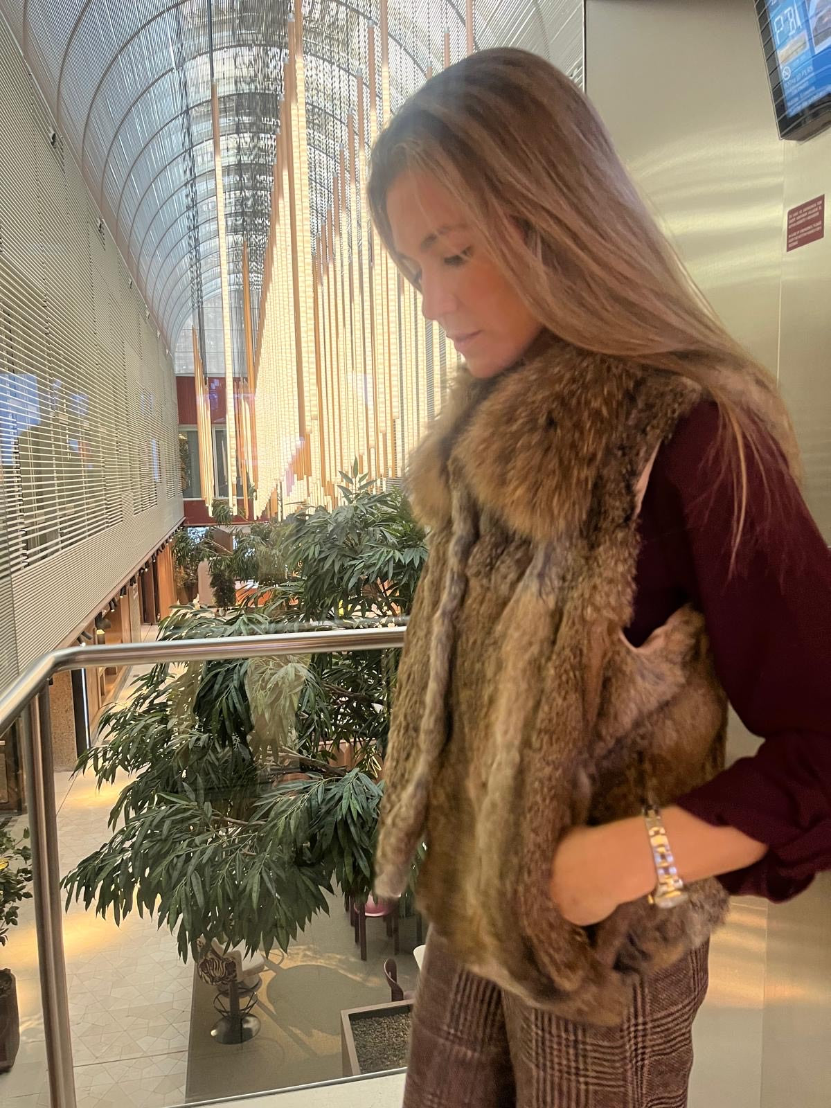 Chaleco natural corto conejo y zorro